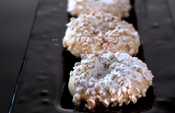 Almond doughnuts recipe