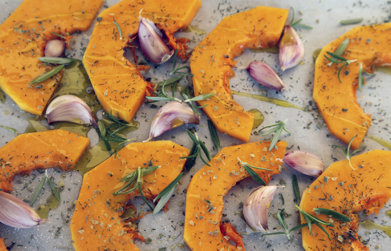 Baked pumpkin with herbs