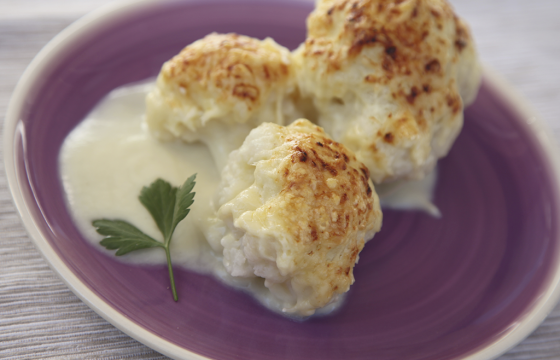 Cauliflower Gratin with Low-Calorie Béchamel recipe